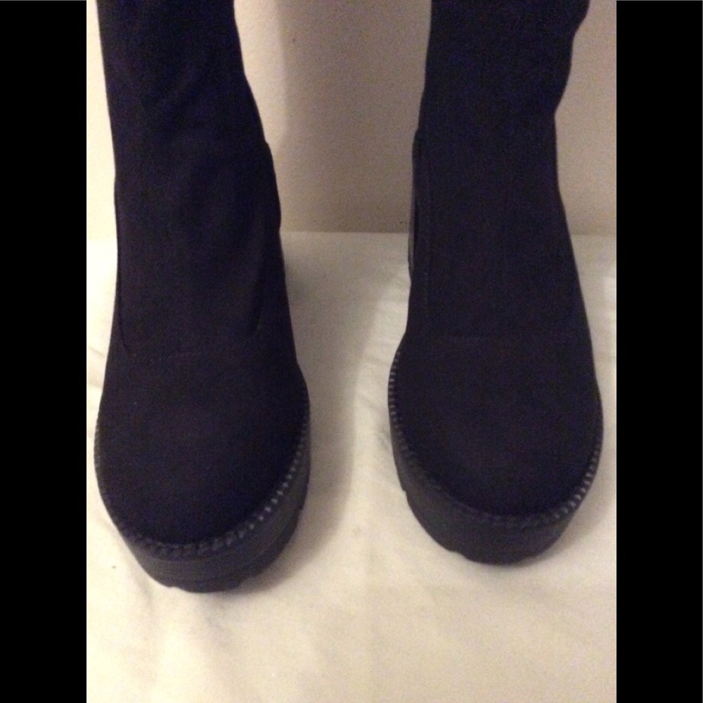 New Wild pair Mellinda platform knee high boots - Picture 10 of 16